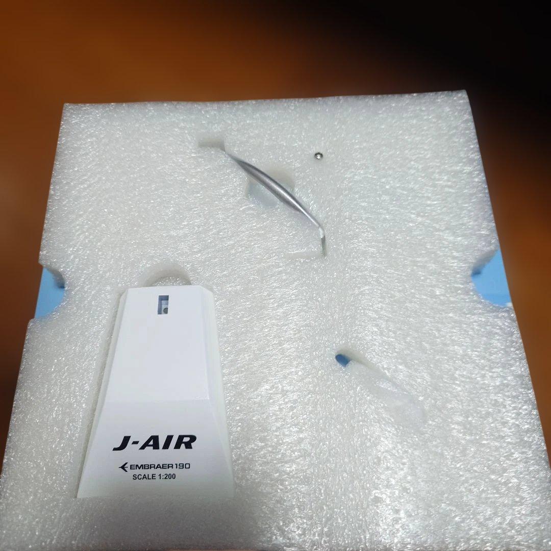 1/200 JAL J-AIR EMBRAER 190 ダイキャストモデル