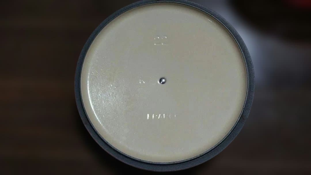 ル・クルーゼ　LE CREUSET レッド 両手鍋 22 cm