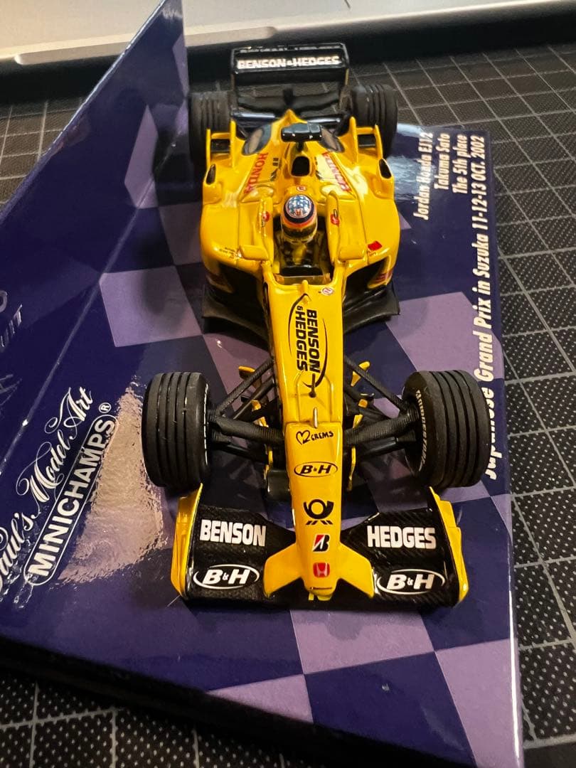 1/43ジョーダンホンダ EJ12 佐藤琢磨　鈴鹿サーキット限定パッケージ青箱