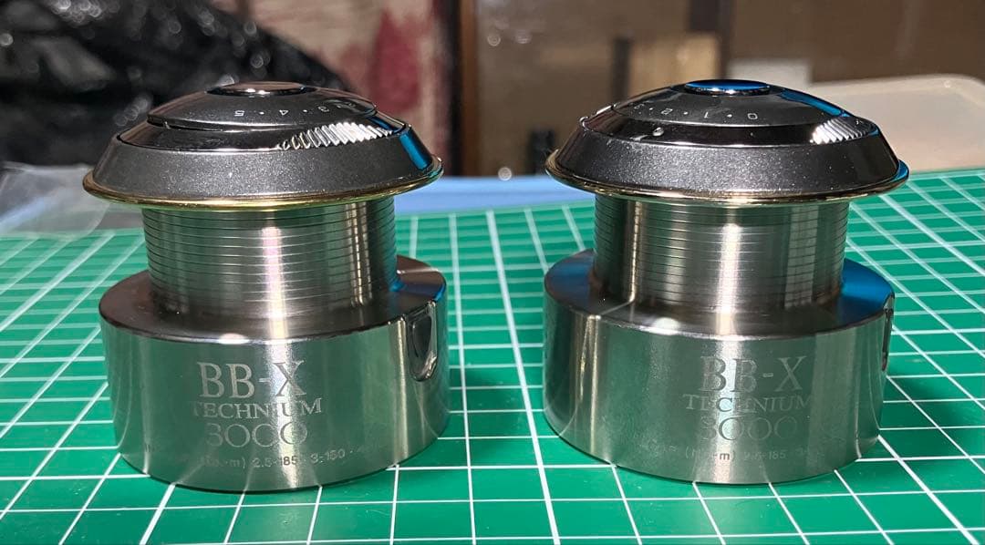 シマノ、ＢＢーＸ　TＥＣＨＮIＵＭ　３０００スプール美品、