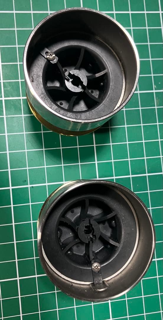 シマノ、ＢＢーＸ　TＥＣＨＮIＵＭ　３０００スプール美品、