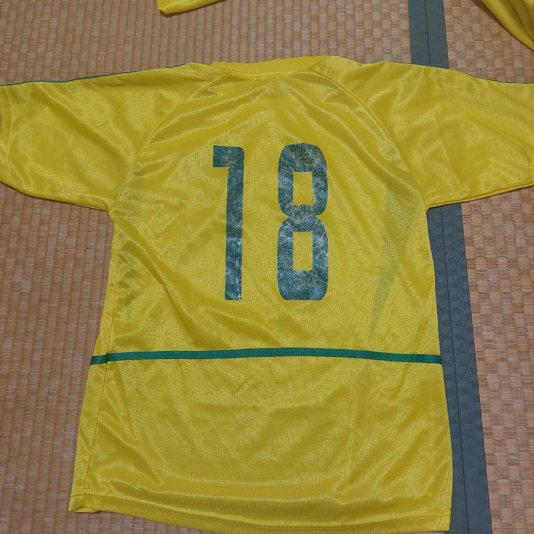 サッカーユニフォームセット背番号付き 16枚