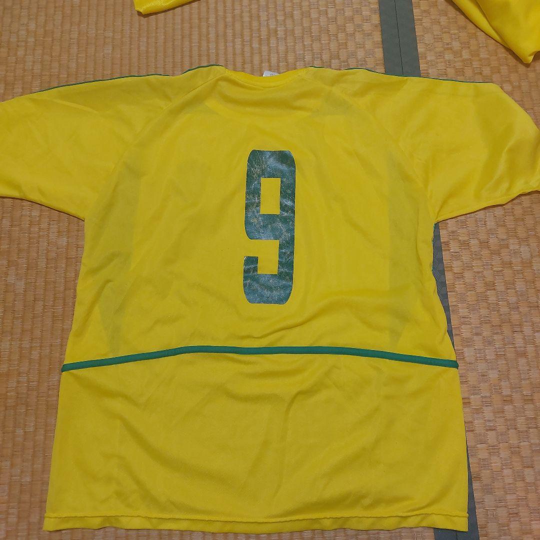 サッカーユニフォームセット背番号付き 16枚