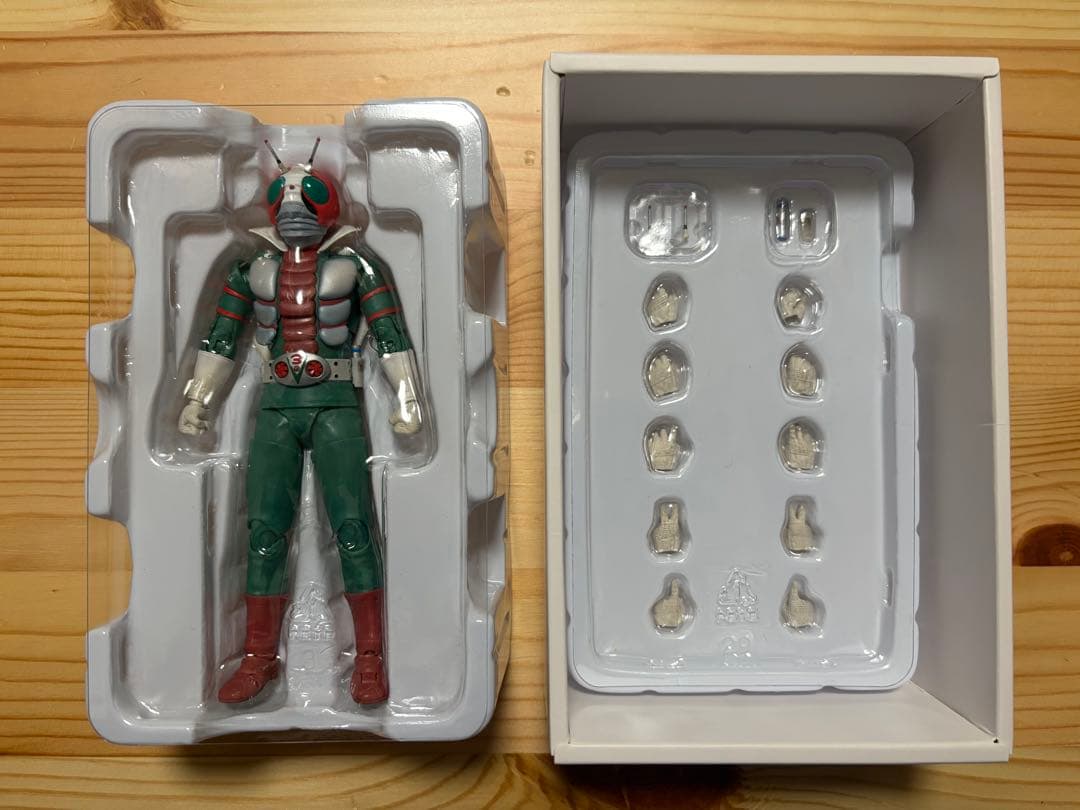 仮面ライダーV3 真骨彫 s.h.figuarts フィギュアーツ