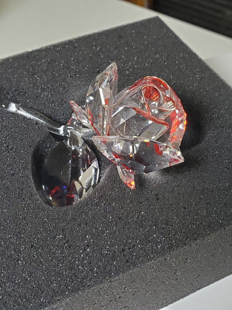 SWAROVSKI／クリスタルローズ BLOSSOMING ROSE, RED