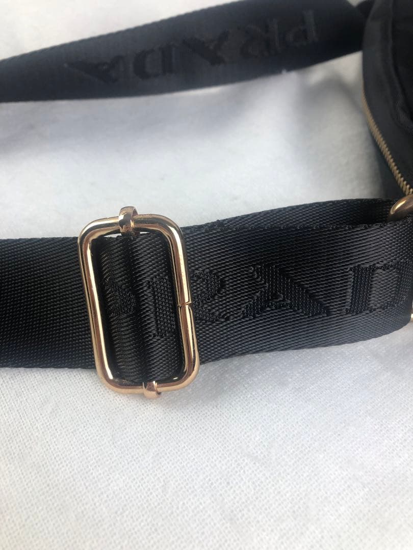 PRADA ブラック ショルダーバッグ ナイロン ノベルティ ブラック a1
