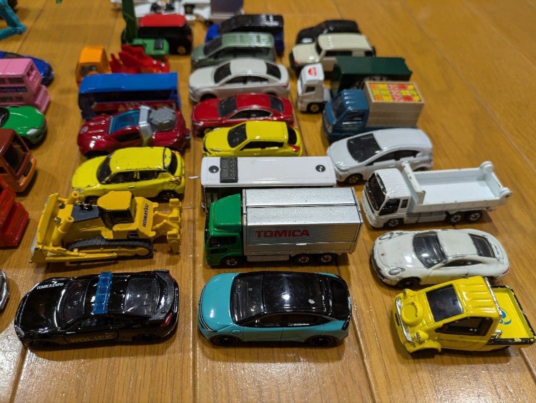トミカなど約50台 まとめ売り
