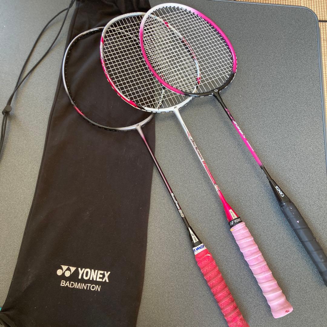 バドミントンラケット YONEX
