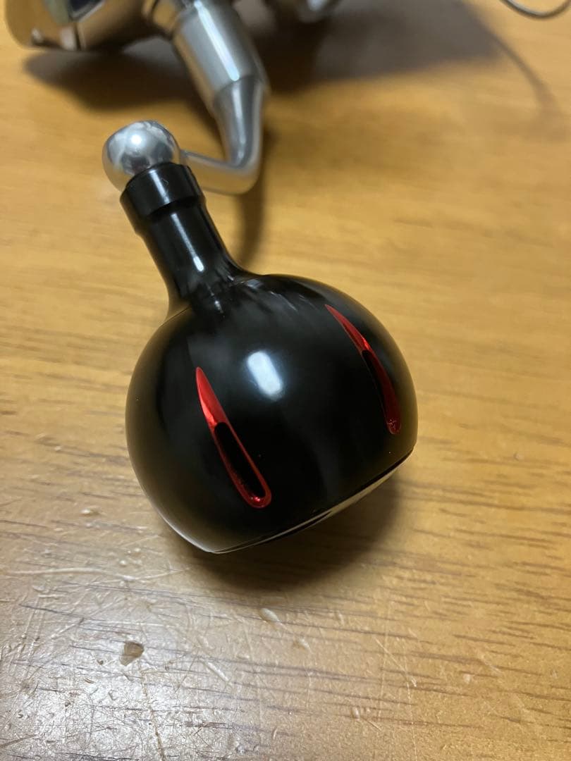 美品　SHIMANO STRADIC 4000MHG ゴメクサスハンドルノブ
