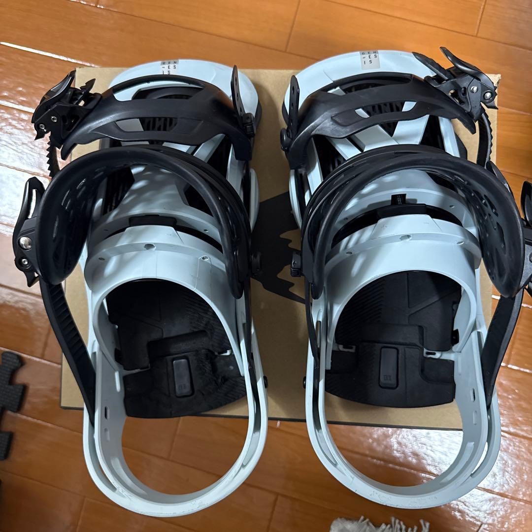 BURTON GENESIS Re:Flex 22-23モデル　Mサイズ