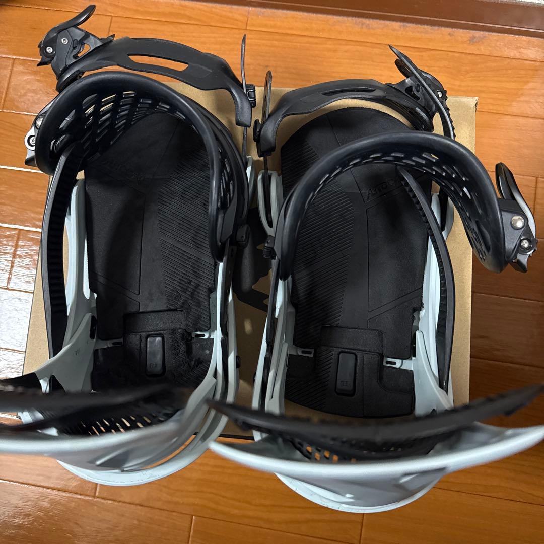 BURTON GENESIS Re:Flex 22-23モデル　Mサイズ