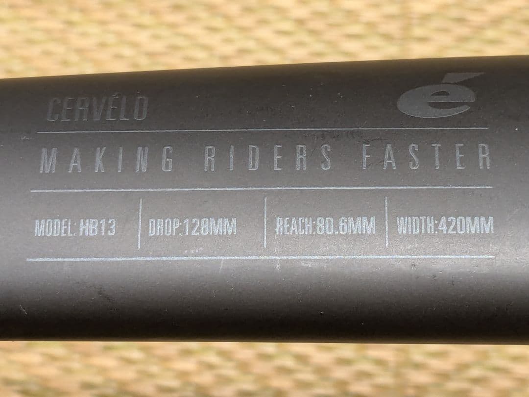 サーヴェロ　HB13　カーボンハンドル　中古　幅（芯-芯）420mm