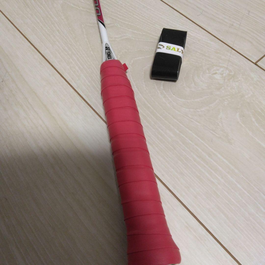 YONEX バドミントンラケット ピンク