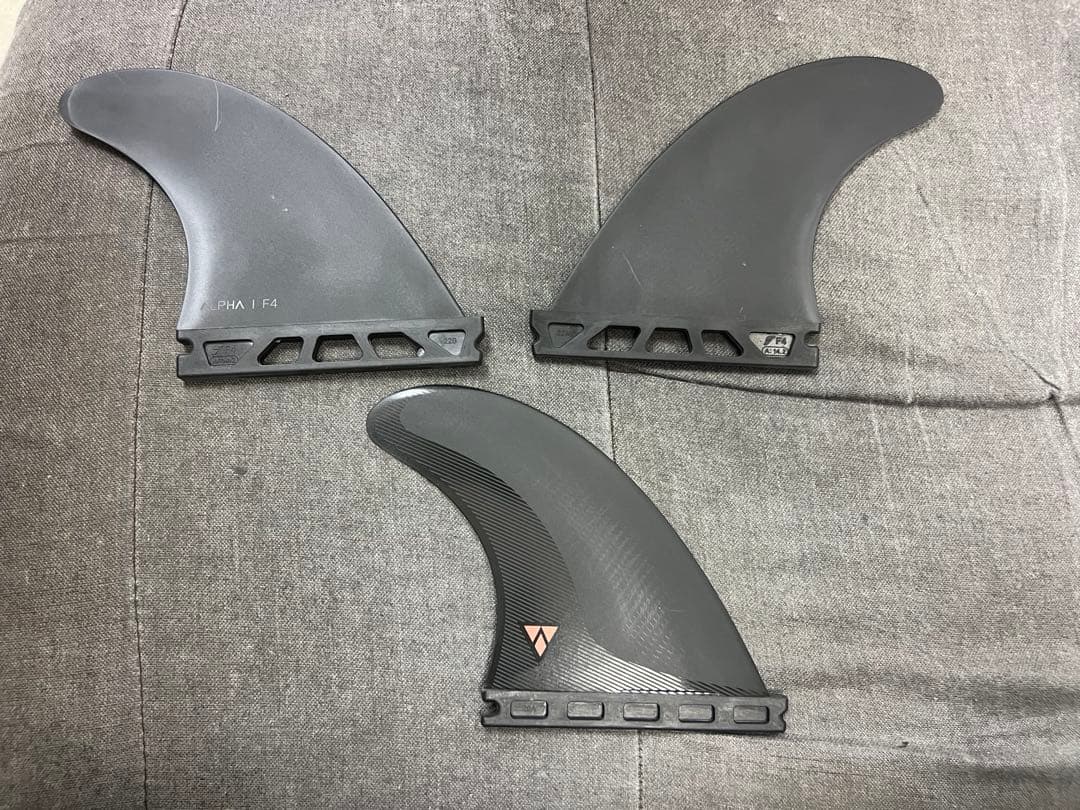 futuresフューチャーフィン ALPHA F4 カーボン