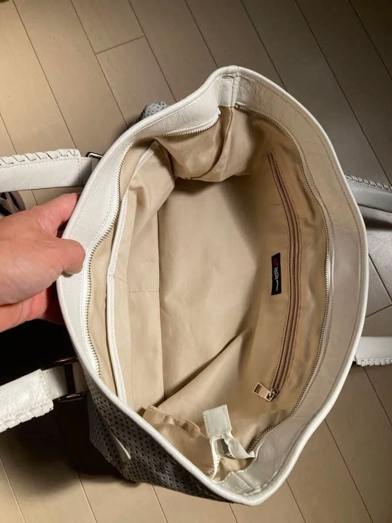 美品！マスターバニーエディション パンチングレザー ロッカーバッグ ホワイト