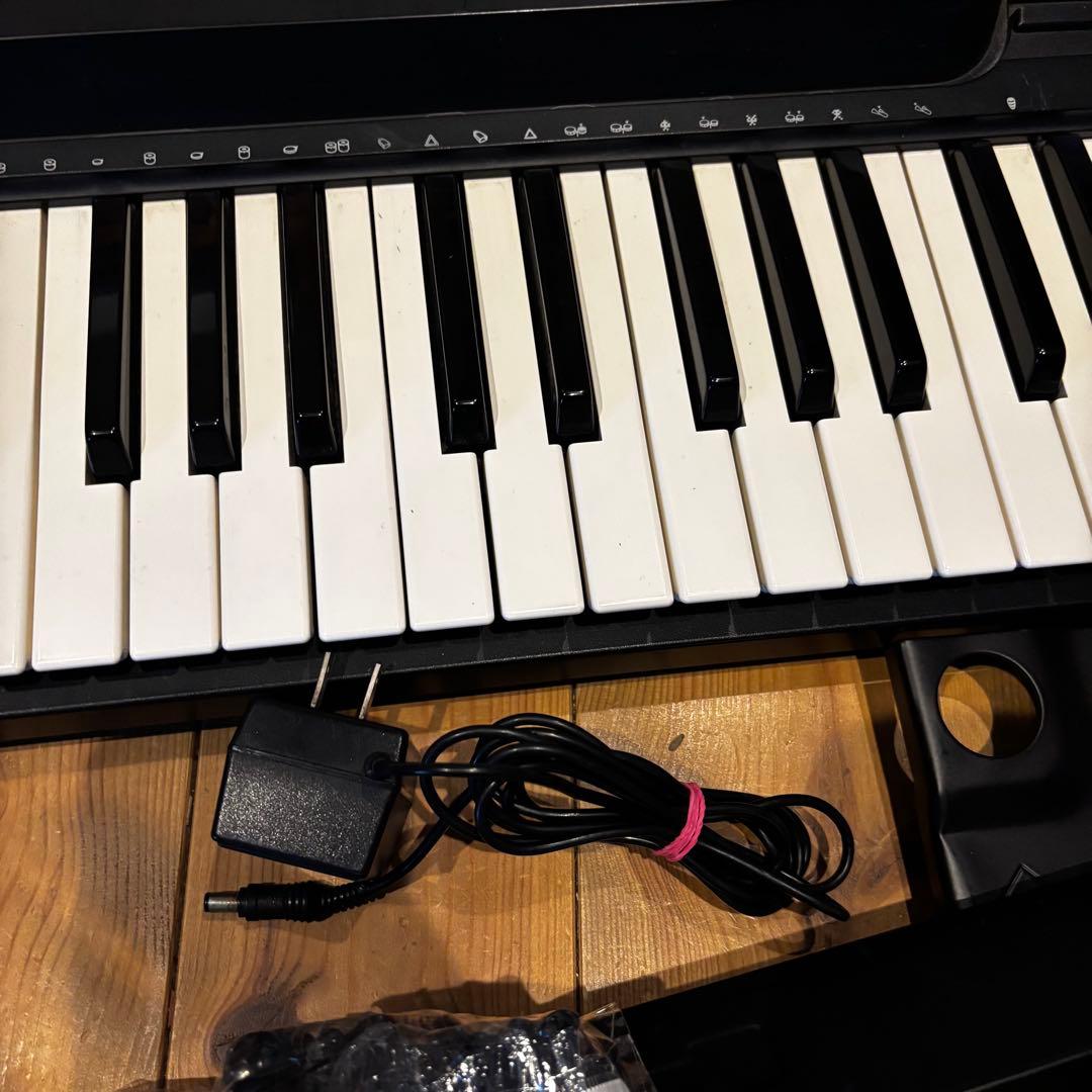 CASIO カシオ　CT-625 ピアノ　電子キーボード　スタンド付き