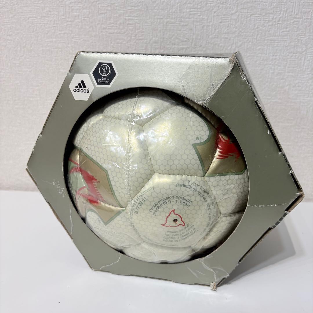 希少 FIFAワールドカップ 2002 サッカーボール 日韓 アディダス 箱付き
