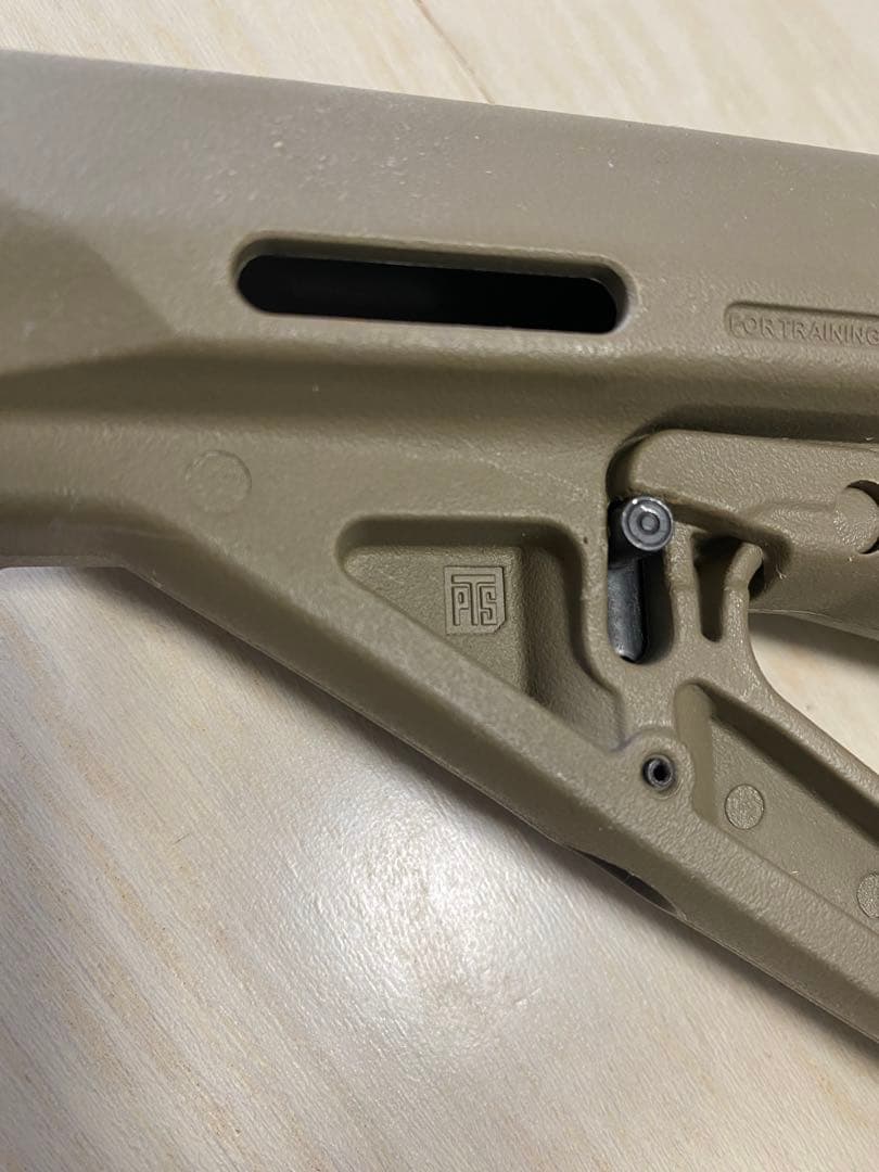 MAGPUL PTS MOE 実物　ストック　TANカラー　+チークライザー付き