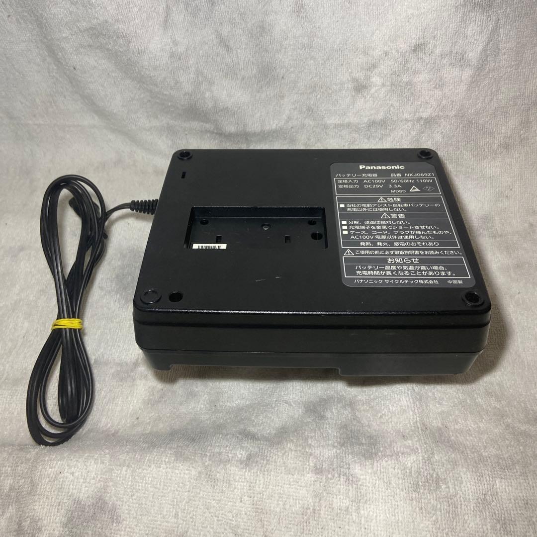 パナソニック充電器　NKJ069Z1
