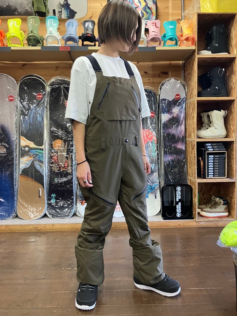 【USED】 VOLCOM ポルコム スノーボードウェア　ビブパンツ