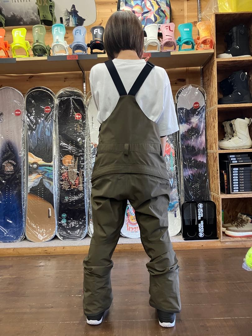 【USED】 VOLCOM ポルコム スノーボードウェア　ビブパンツ