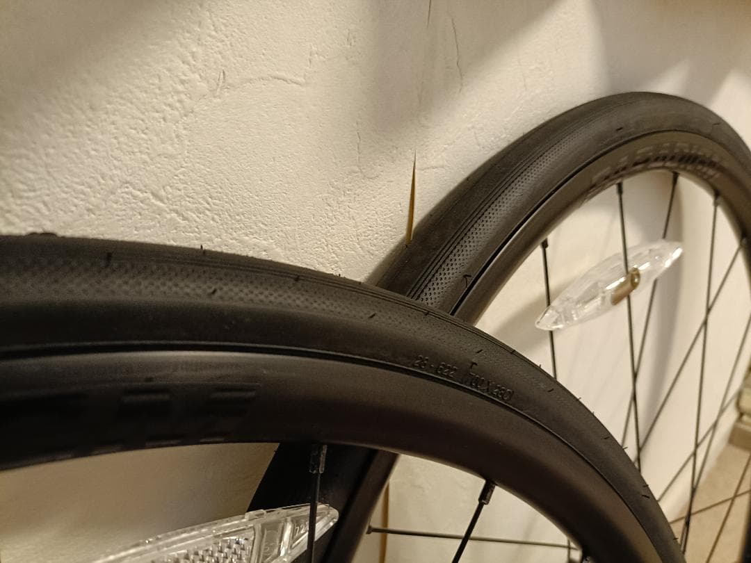 Bontrager Paradigm 700C TLR チューブレス対応＋おまけ