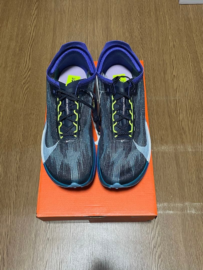 ナイキ　ランニングシューズ　ストリークフライ2 26