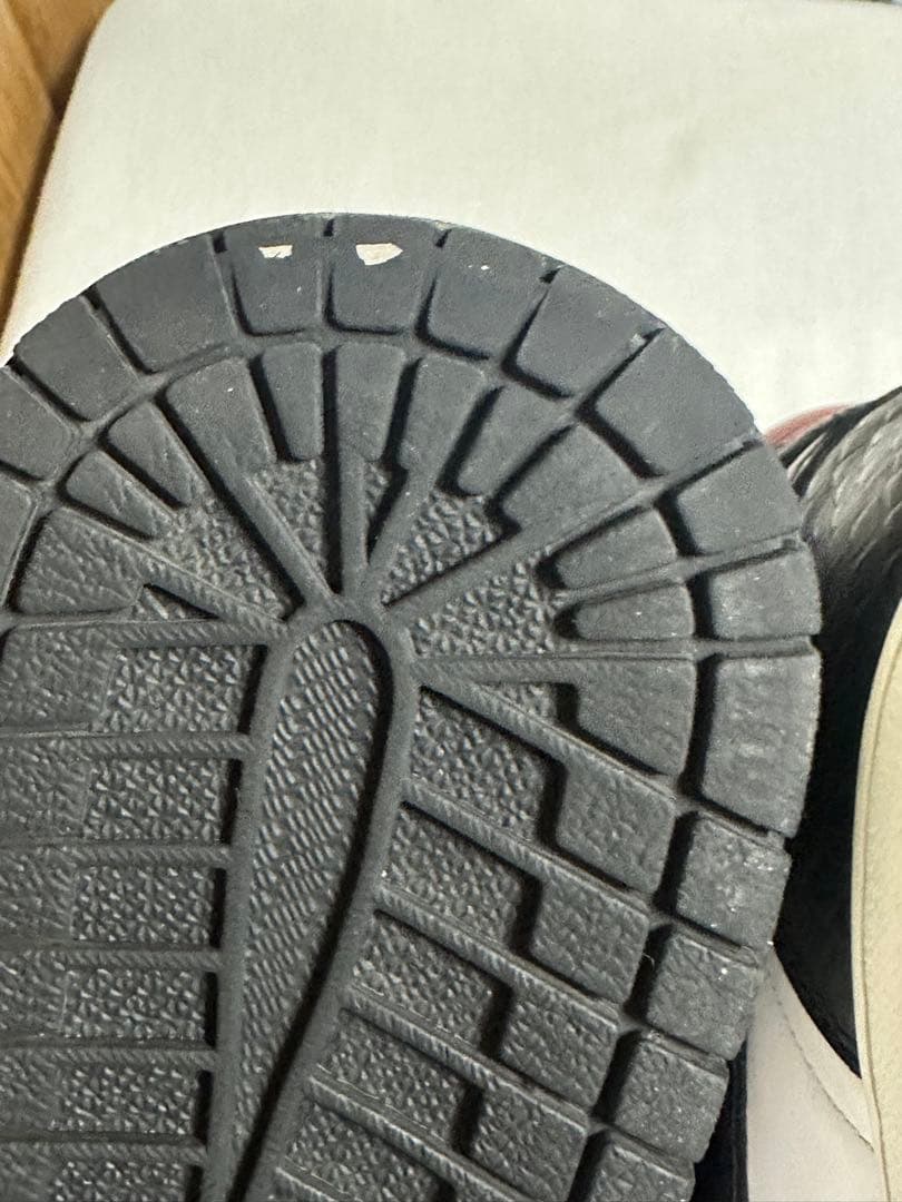 NIKE Air Jordan 1 赤白