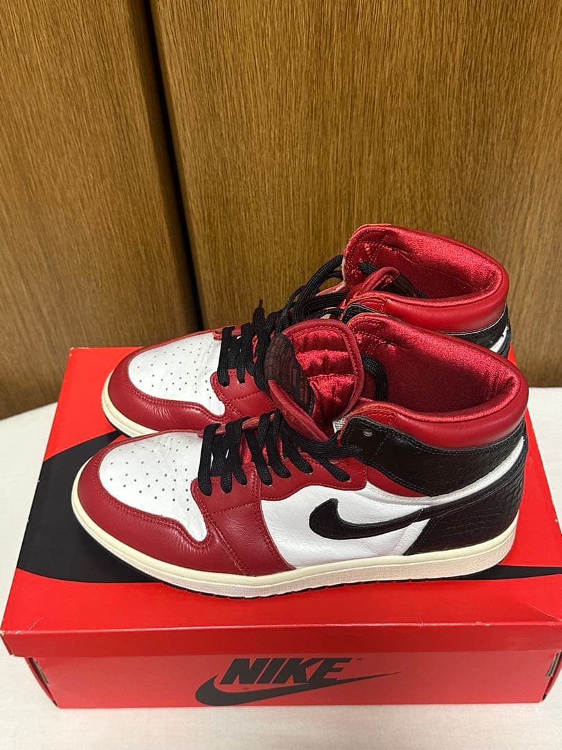 NIKE Air Jordan 1 赤白