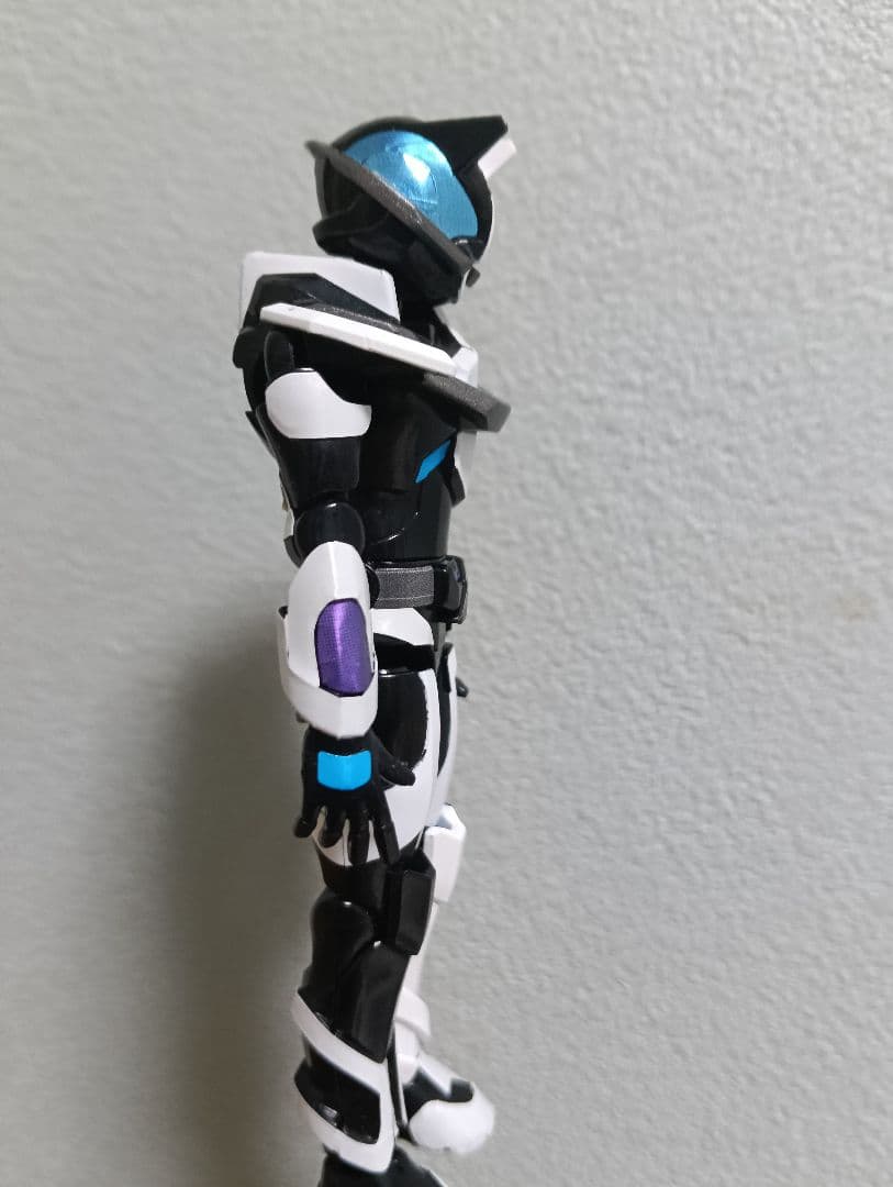 匿名配送 装動 仮面ライダージーン 仮面ライダーギーツ