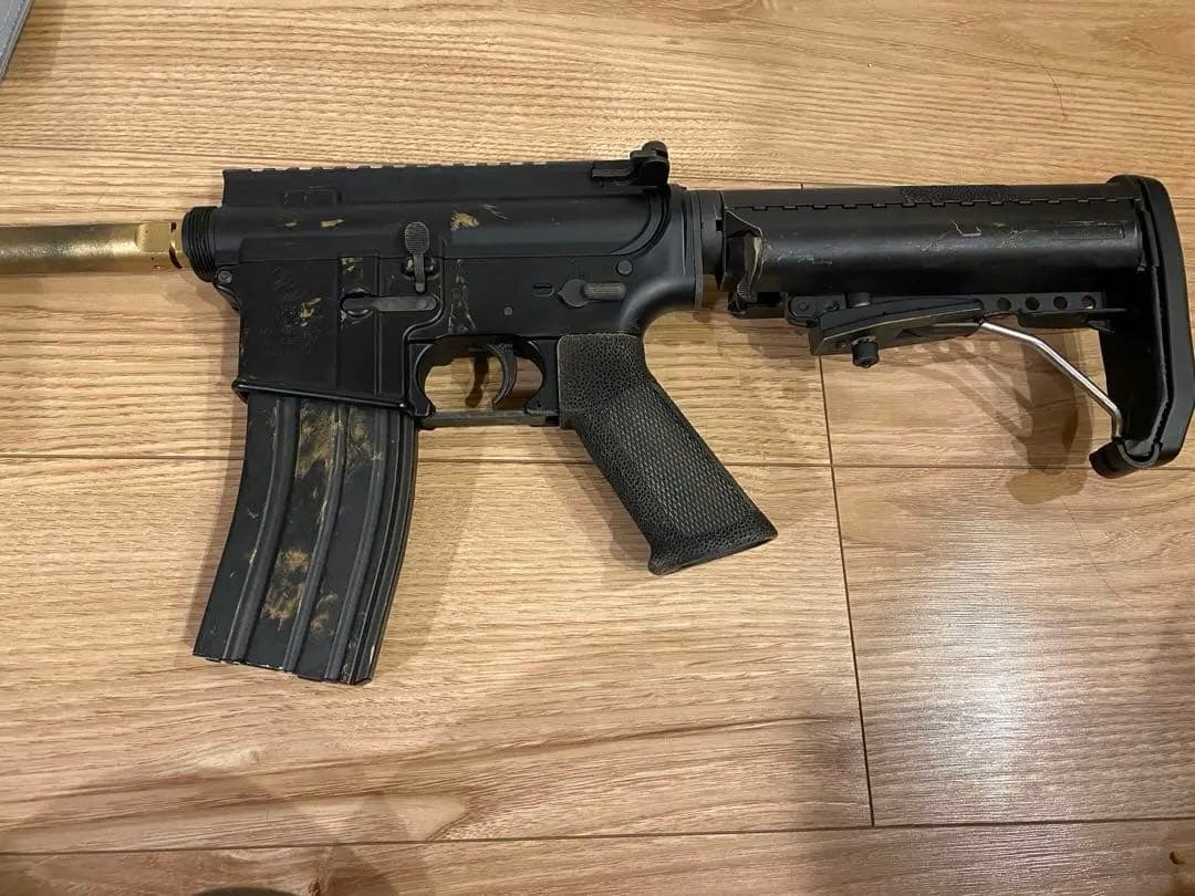 次世代電動ガンM4CQB-R・純正&リポバッテリー・充電器セット(東京マルイ