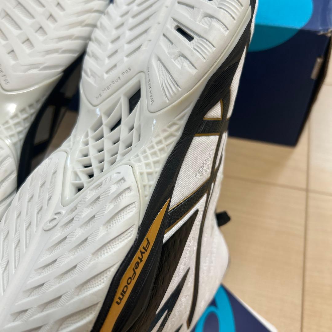 asics バレーボールシューズ V-SWIFT FF MT2 1053A018