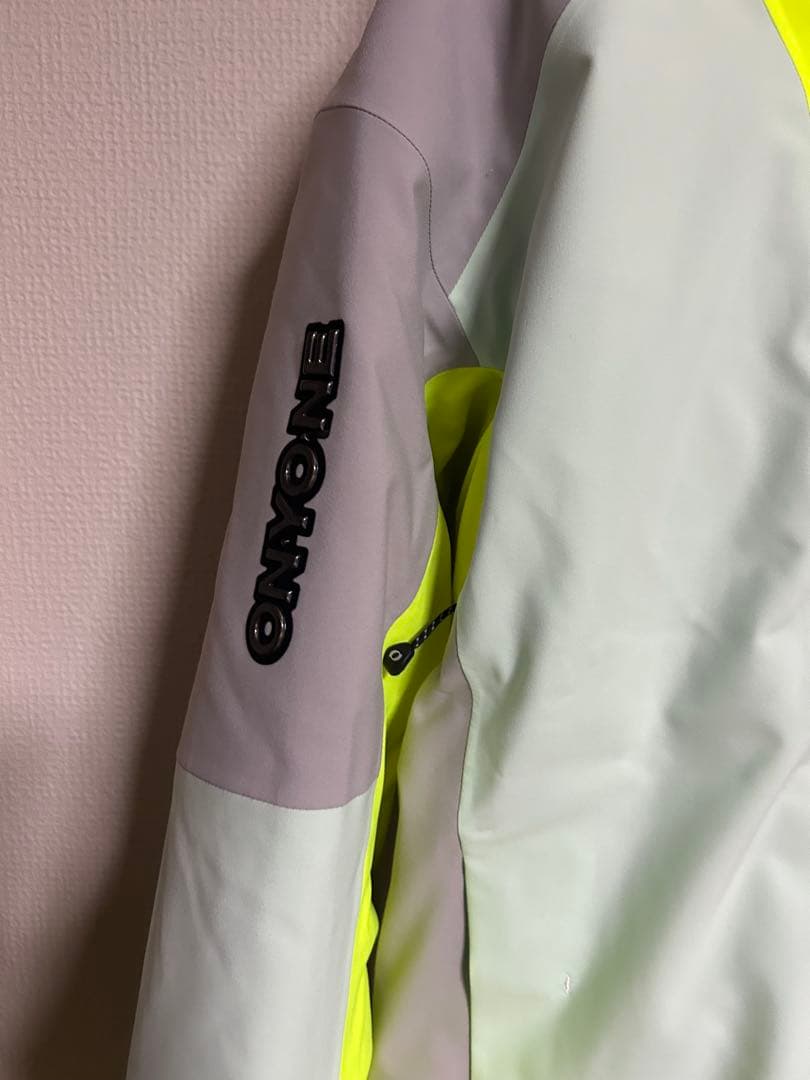 2026 ONYONEスキーウェア