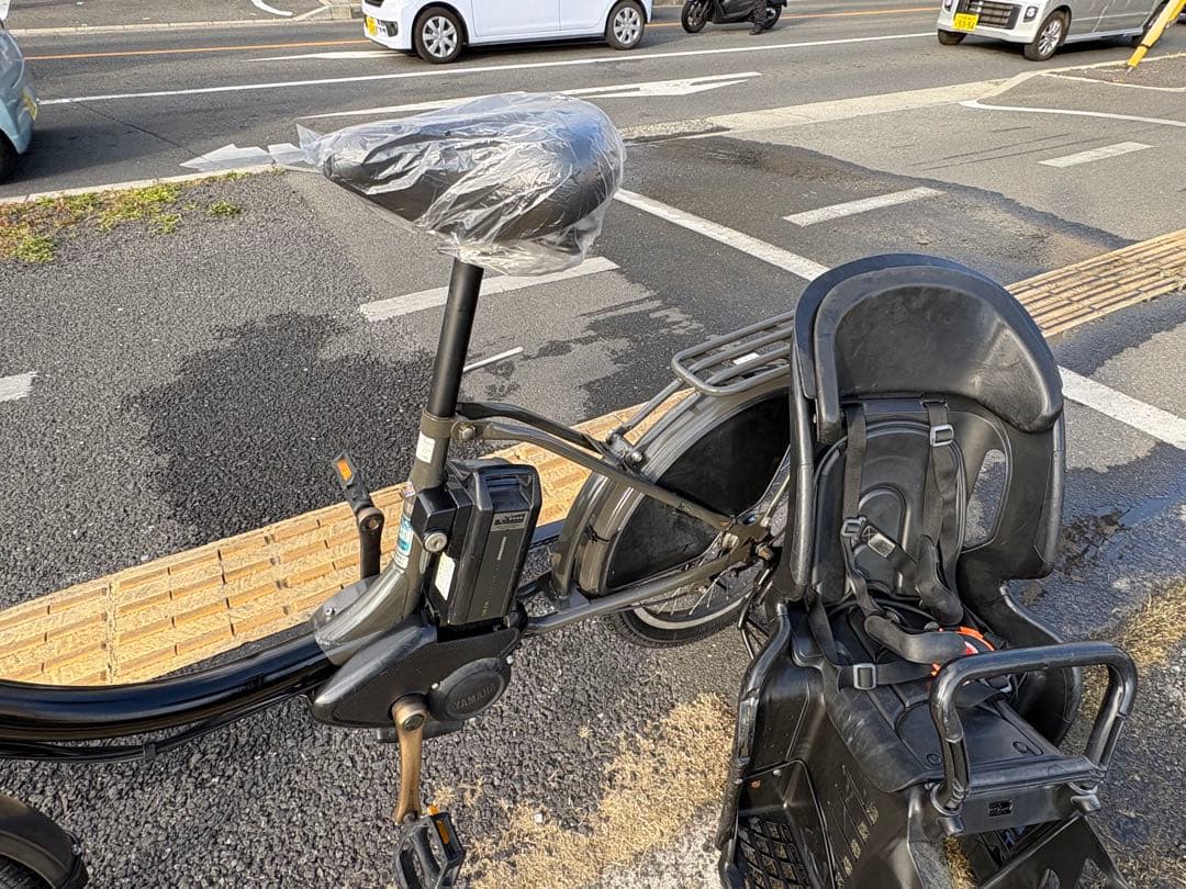 中古20㌅ブリヂストン電動アシスト自転車　8.7Ah 大阪　054