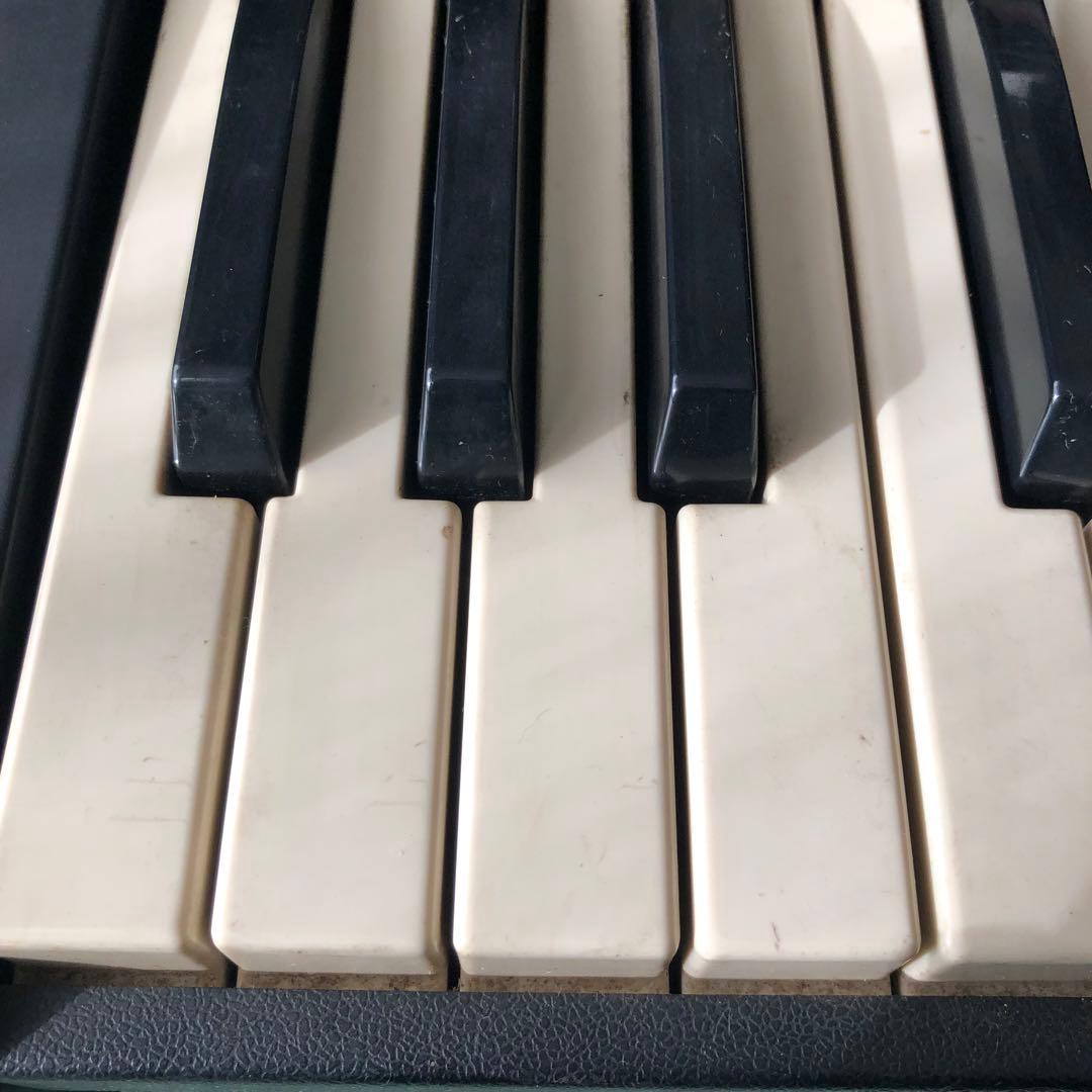 マ*ド様 Roland RS-09 ビンテージ