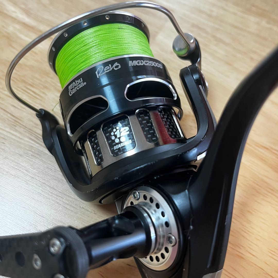 Abu Garcia Revo MGX 2500S リール