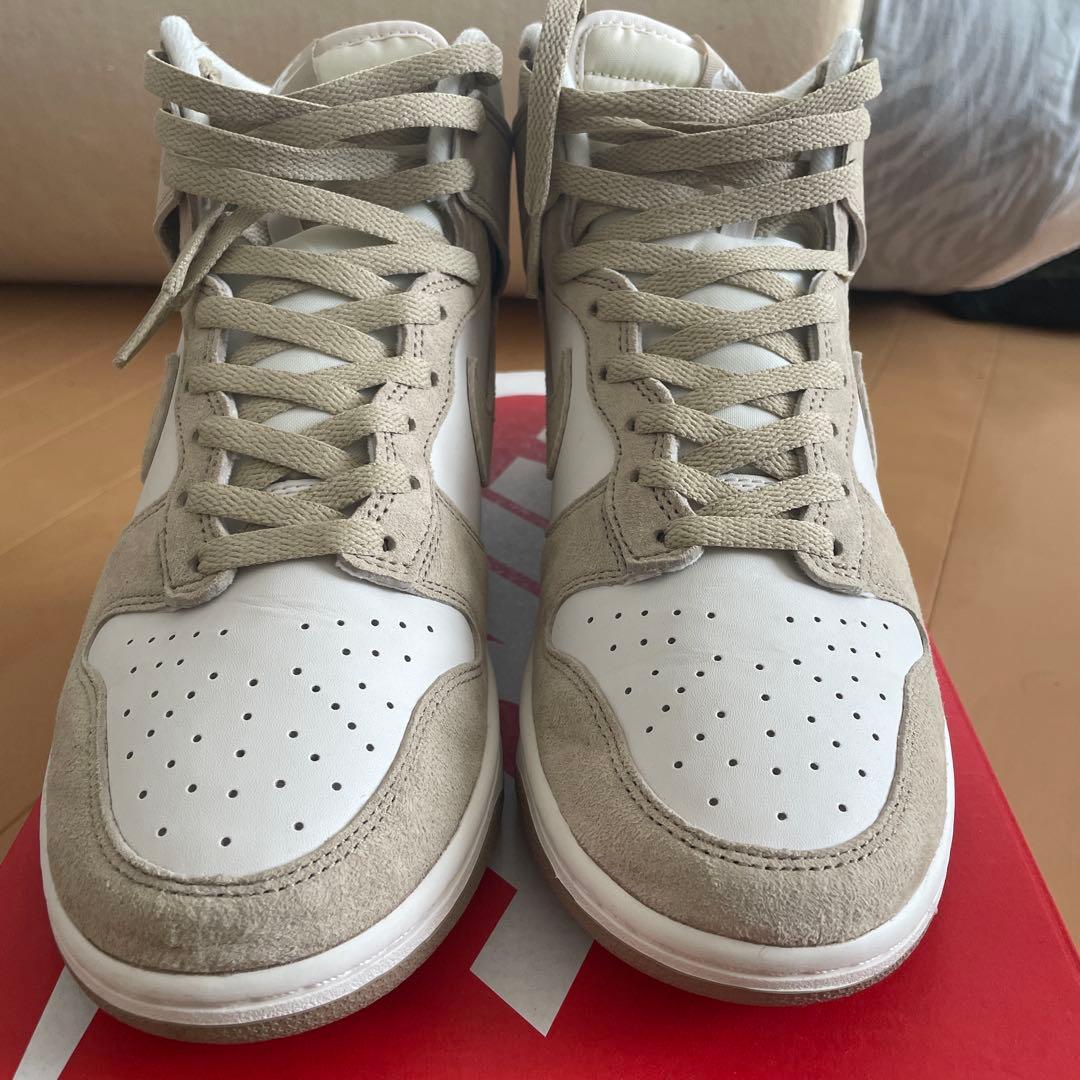 NIKE Dunk High ホワイト/ベージュ
