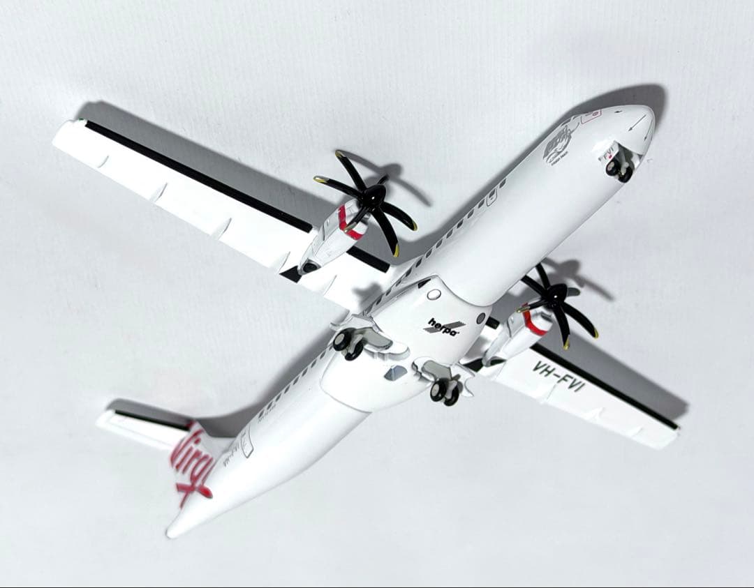 航空機・ヘリコプター herpa 1/200 ATR-72-500 Virgin Australia