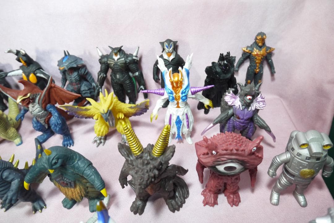 ウルトラ怪獣シリーズ500　怪獣ソフビ　83体セット