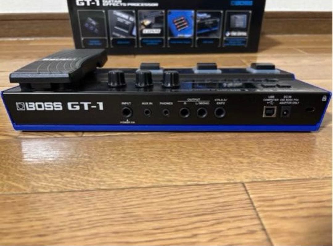 【ほぼ新品同様】BOSS GT-1 ギターマルチエフェクター　教科書セット