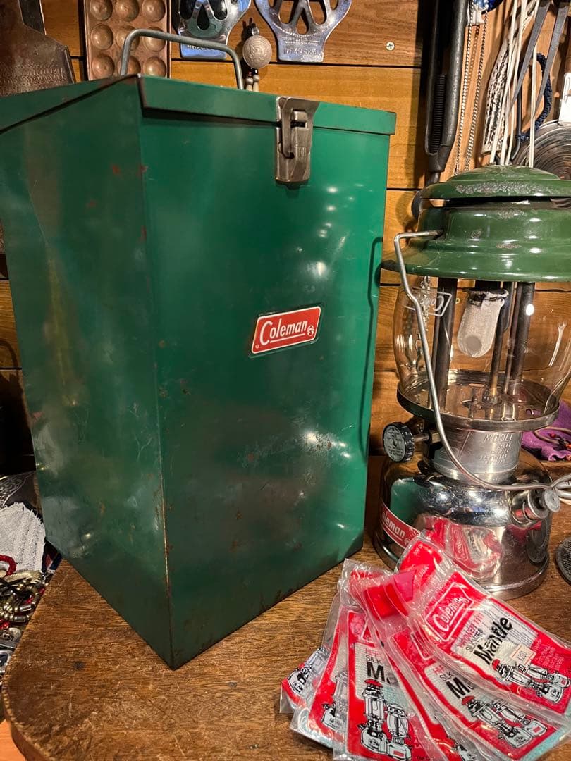 ヴィンテージ　コールマン635ランタン　ケース　付属品付き　　76 2