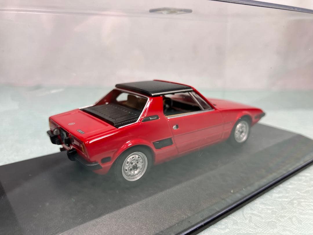ミニチャンプス　Fiat X1/9 Rosso