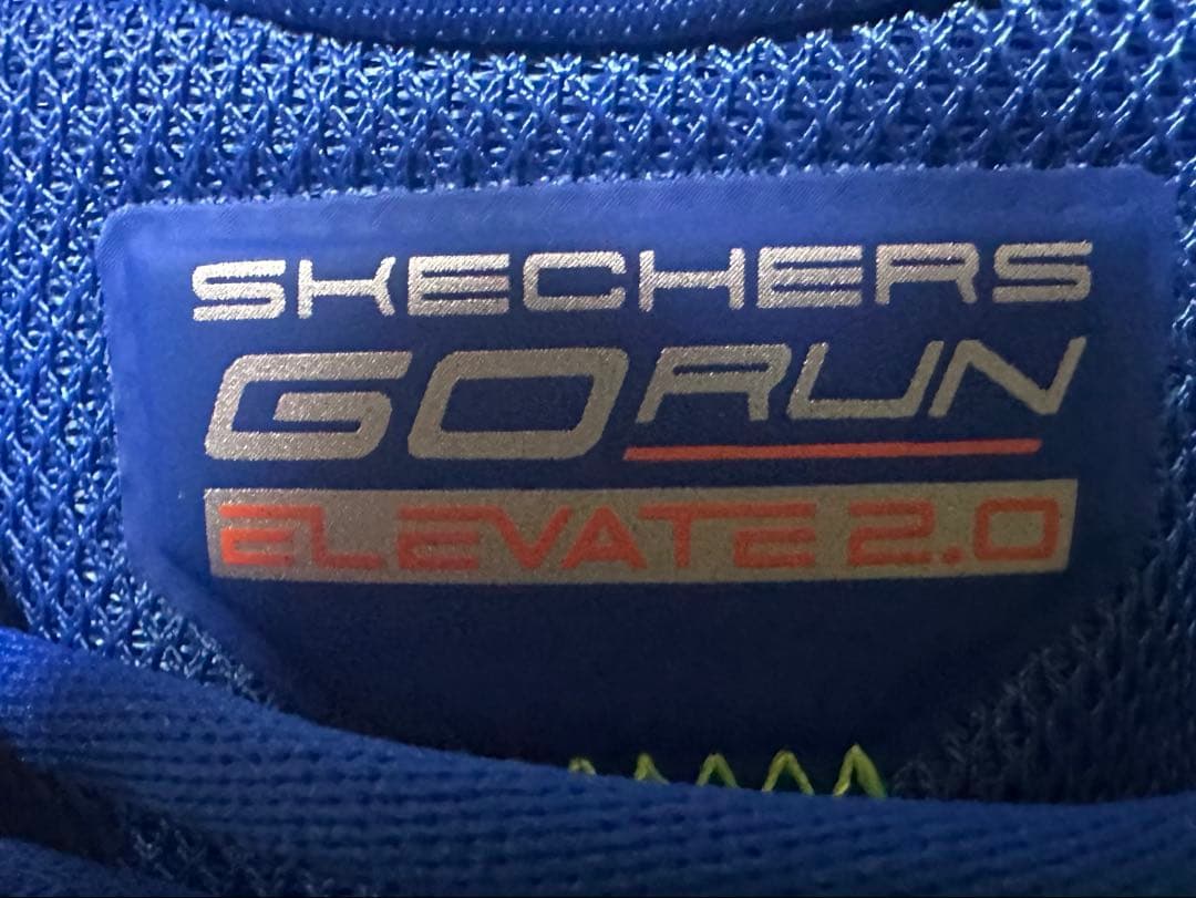 美品　SKECHERS GO RUN 軽量シューズ 27.5cm