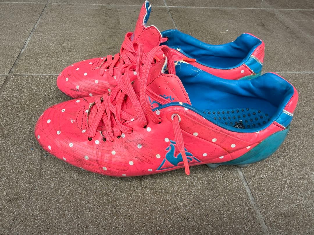 le coq sportif サッカーシューズ ピンク 水玉
