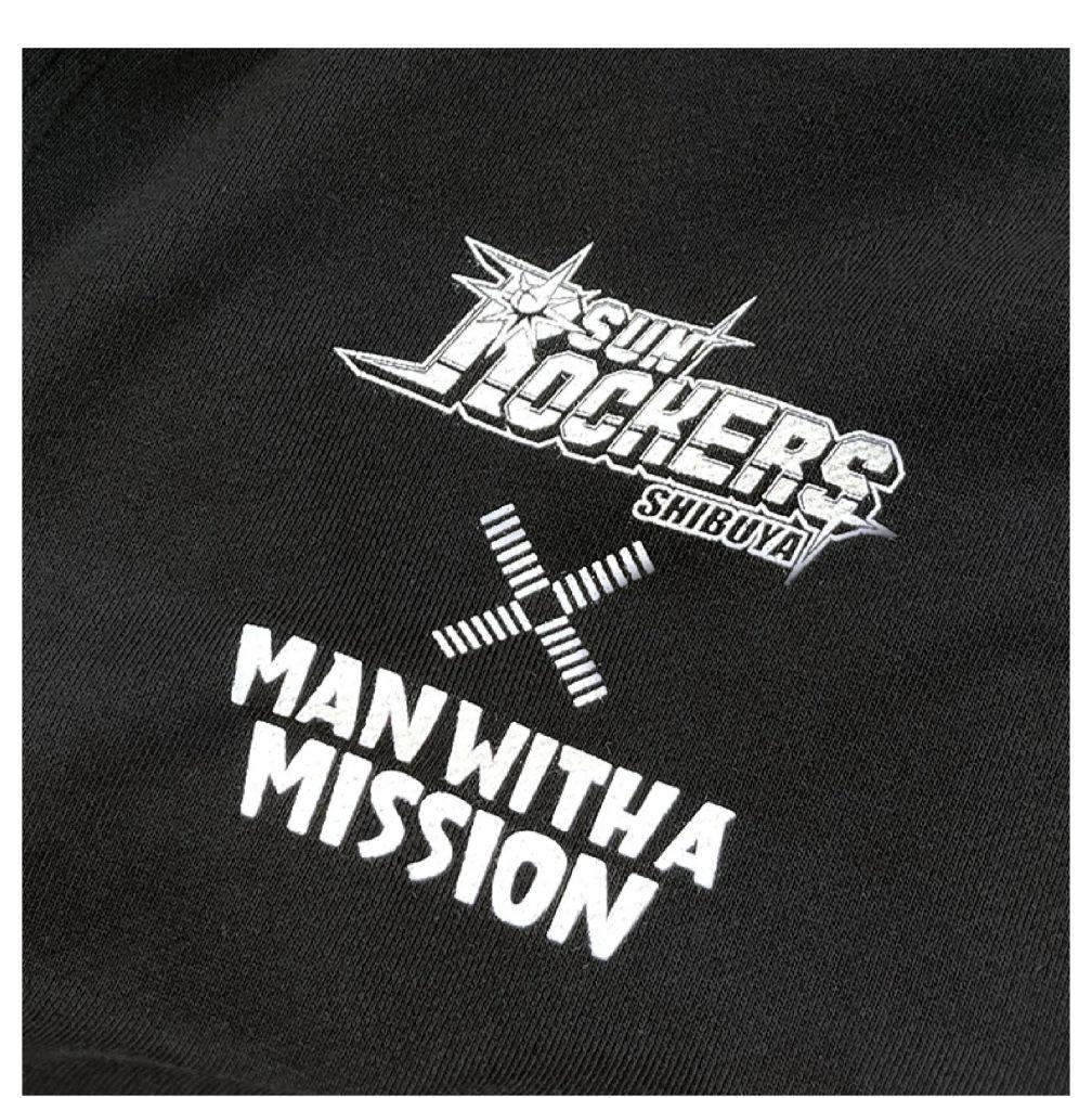 MAN WITH × SUNROCKERS SHIBUYA フーディーL