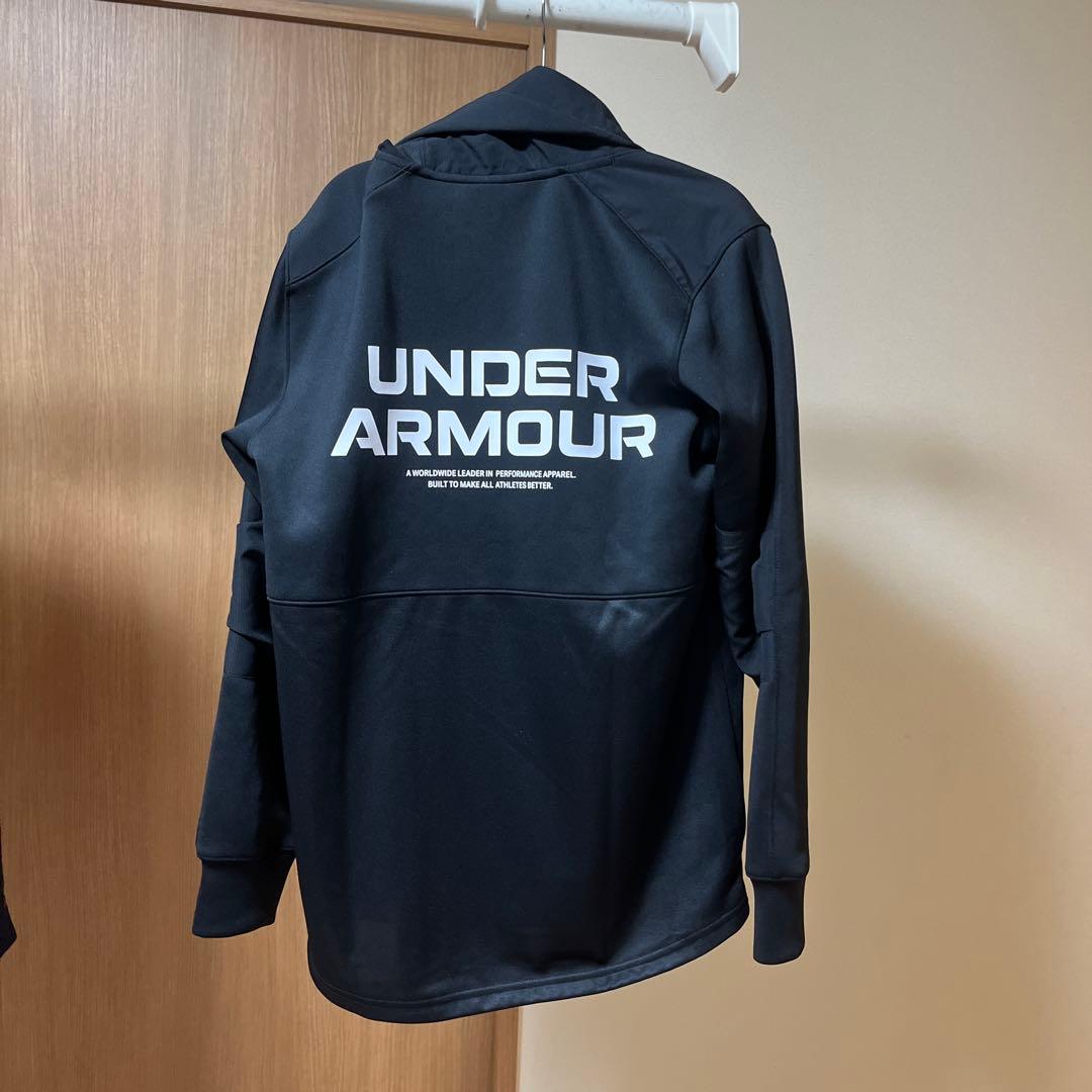 週末限定値下げ　Under Armour ジャージ上下セット MD ブラック