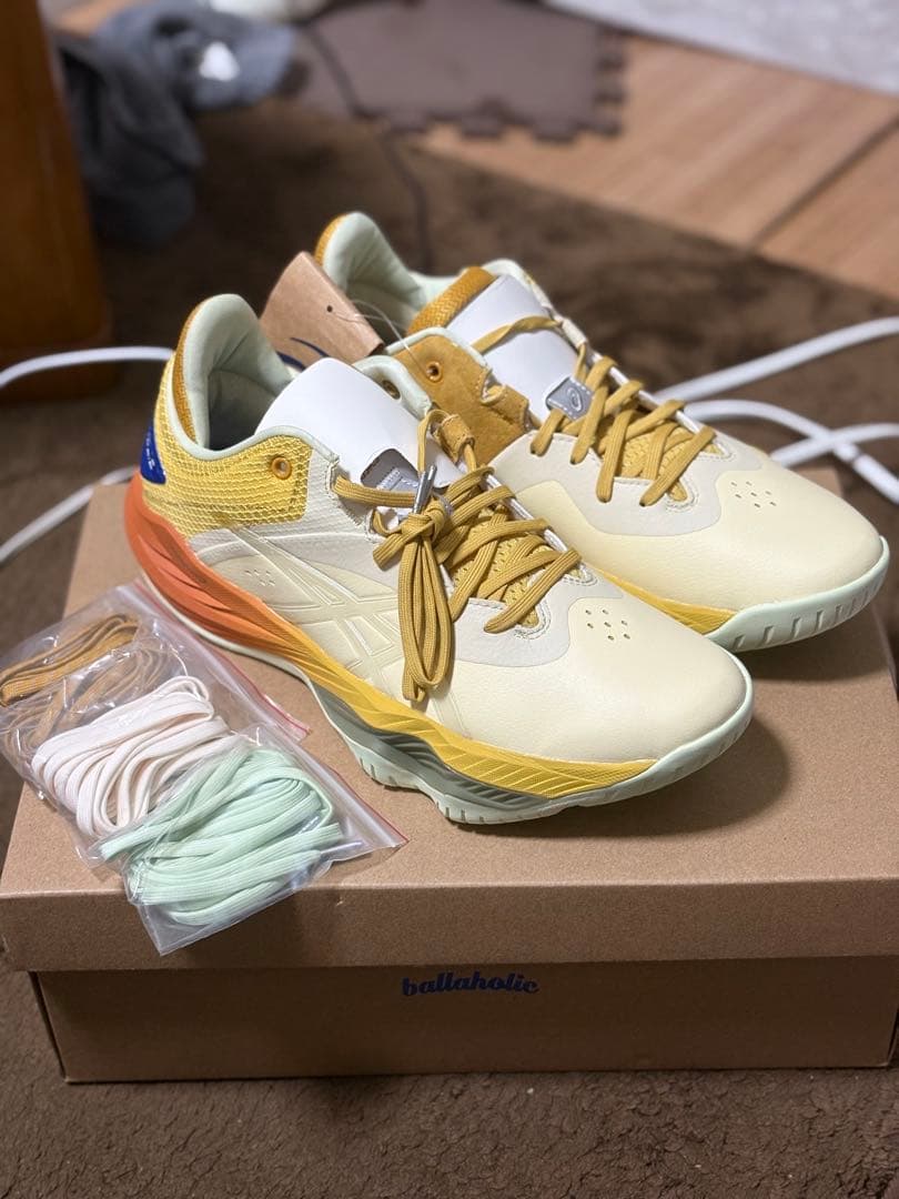 ASICS ballaholic シューズ イエロー/クリーム