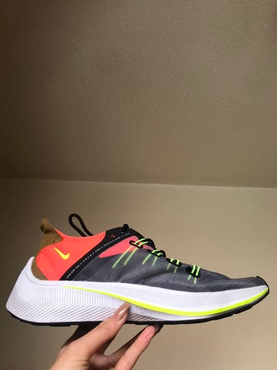 NIKE ナイキ