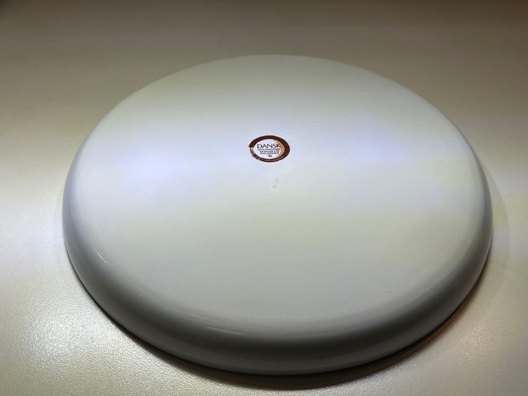 P03 DASK 幾何学模様の皿 直径約25cm 新品未使用　一枚