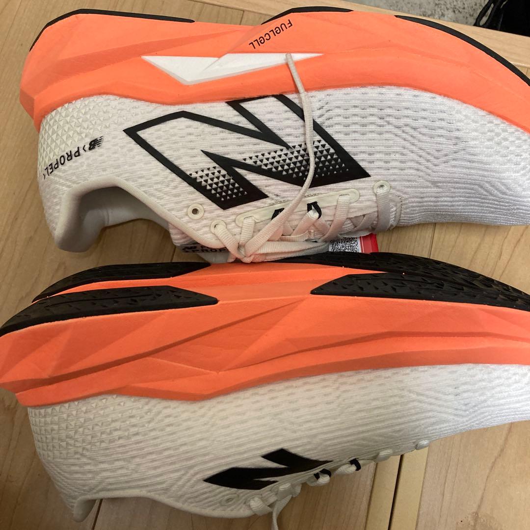 New Balance FuelCell Propel V5未使用
